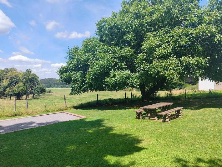 Location de vacances pour 22 personnes, avec jardin et vue, animaux acceptés dans Marcourt - 2