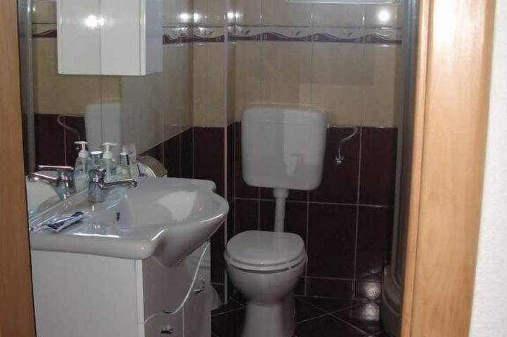 Ganze Wohnung, Exklusive Ferienwohnung nur 150 Meter zum Strand in Okrug Gornji, Ciovo