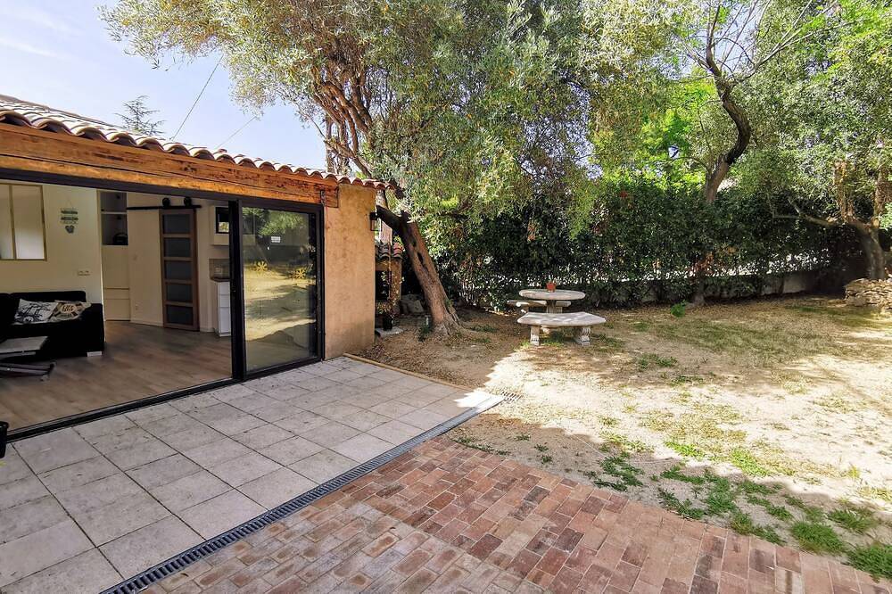 Outbuildings for rent in ceyreste / la ciotat in Ceyreste, Marseille region