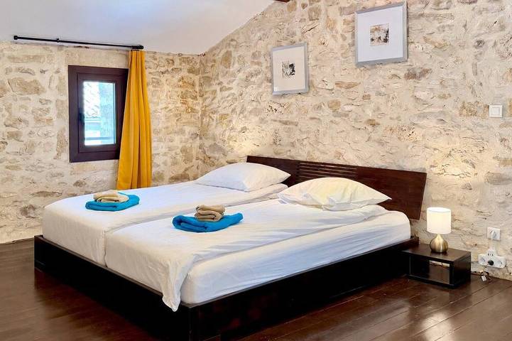 P’tit Coin Paradis – Heated Pool & Hot Tub in Saint-Hippolyte-de-Montaigu, Nimes und Umgebung