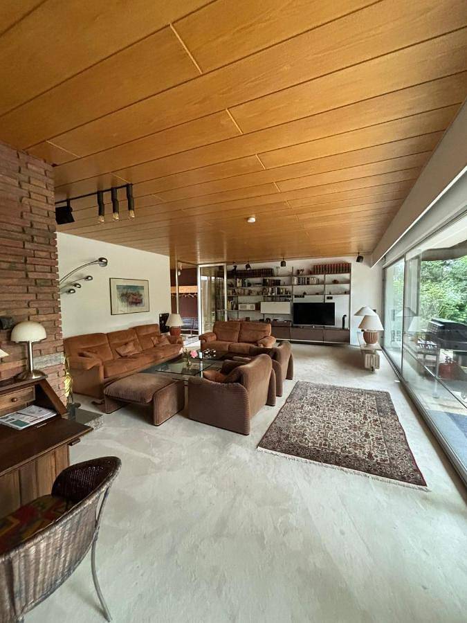 Villa für 12 Personen, mit Balkon und Terrasse sowie Garten