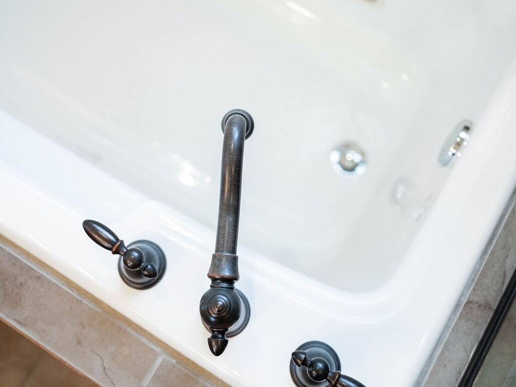 Hot Tub, Lake Access, Firepit, Mins to Hobbs, War Eagle, Mtb, Dt Rogers +Ev in Beaver Lake