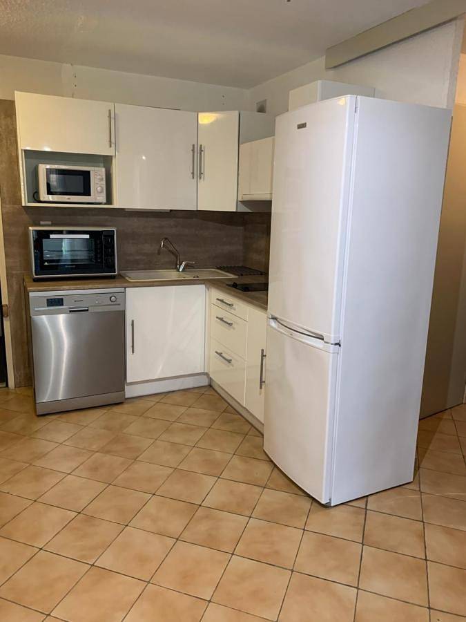 Gîte pour 6 personnes, avec vue et terrasse, animaux acceptés dans Plage Miramar - 3