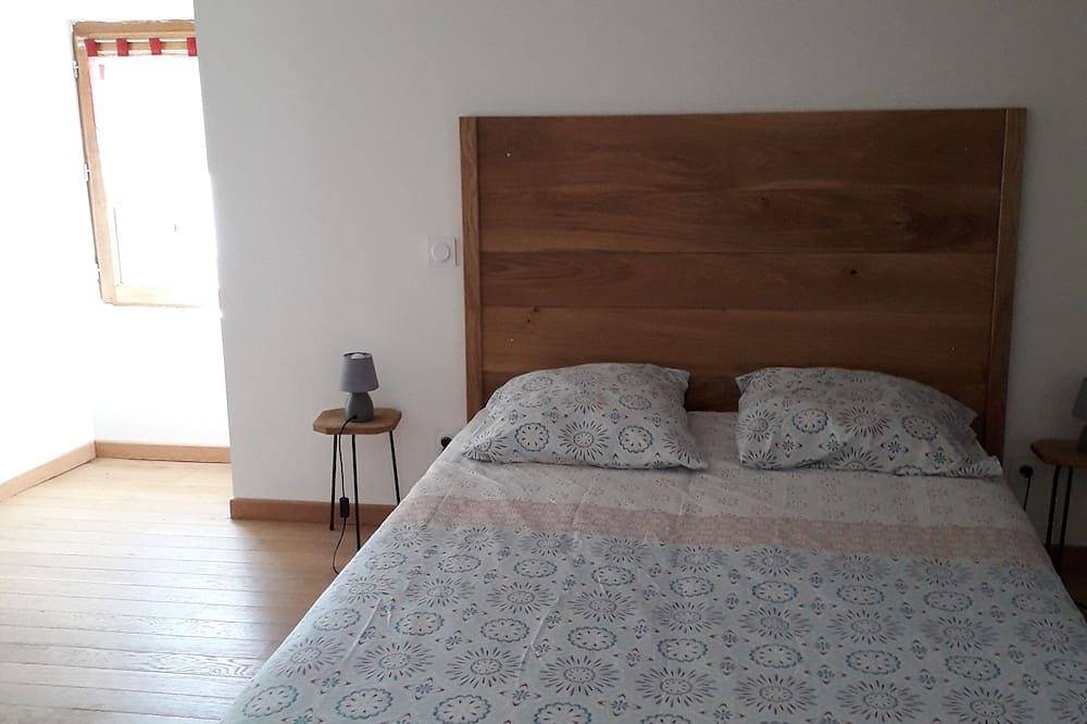 Maison de campagne avec beaucoup d'espace extérieur in Beauregard, Quercy