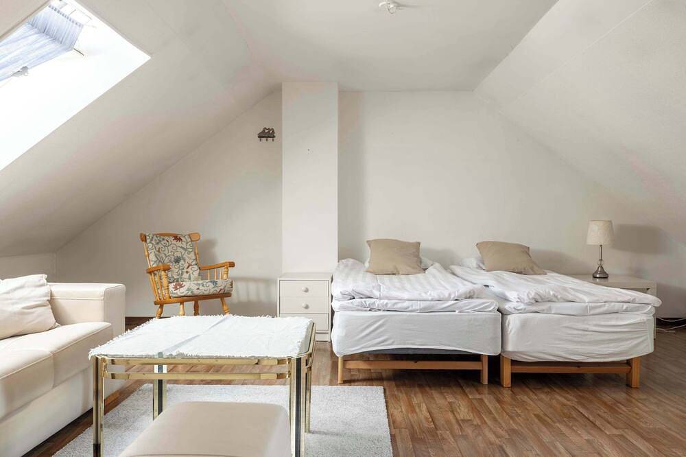 Ganze Wohnung, Beautiful apartment next to Ringmuren in Länna (Gotland), Visby