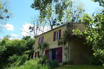 Gîte pour 4 personnes, avec jardin ainsi que terrasse et piscine à Saint-Philippe-d'Aiguille