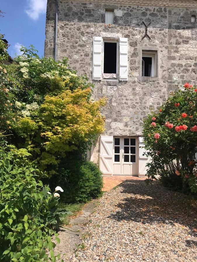 Chambre d’hôte pour 2 personnes, avec Terrasse ainsi que Jardin et Vue dans le Lot-et-Garonne