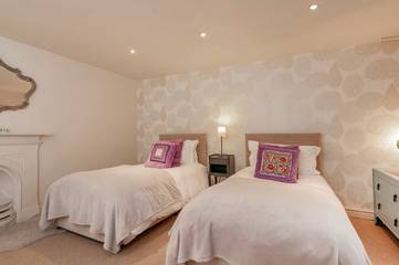 Holiday Home for 8 People in Bath, The Cotswolds, Photo 4