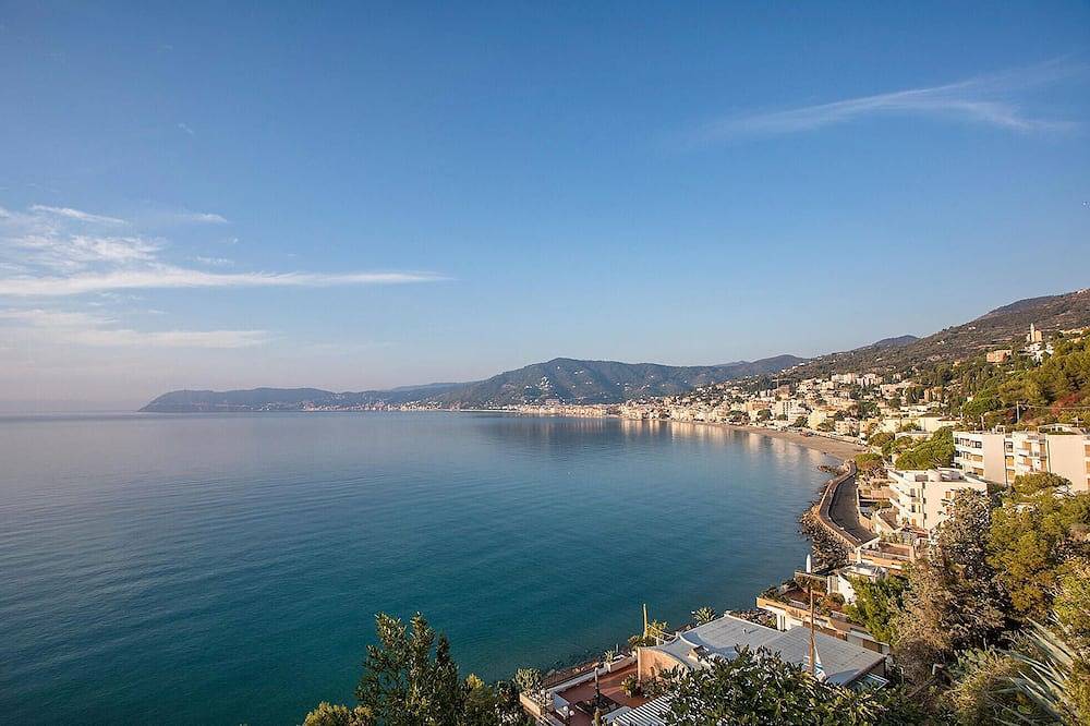 Apartamento entero, Apartamento de 2 habitaciones que admite mascotas en Varazze. in Bagni Kursaal Margherita, Varazze