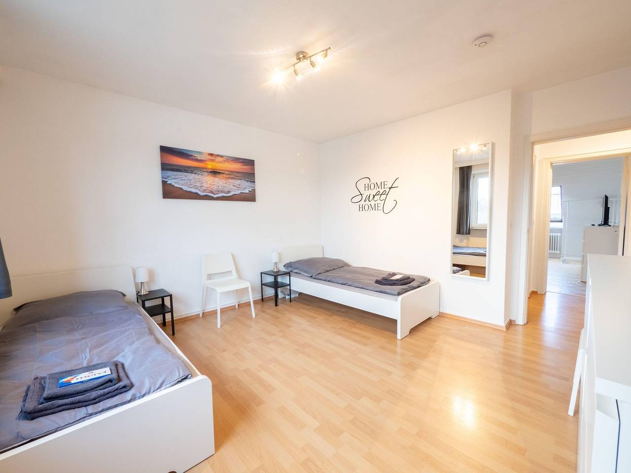 Ganze Ferienwohnung, Monteurwohnung für 6 Personen mit Wlan, Küche & Tv - Ahrensburg, Nähe Hamburg in Ahrensburg, Kreis Stormarn