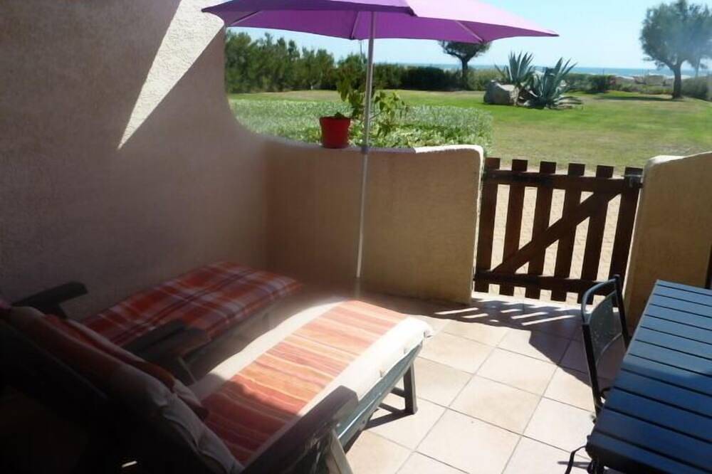 Ganze Wohnung, P2 mit Blick auf das Meer 20 m vom Strand entfernt in Saintes-Maries-de-la-Mer, Arles und Umgebung