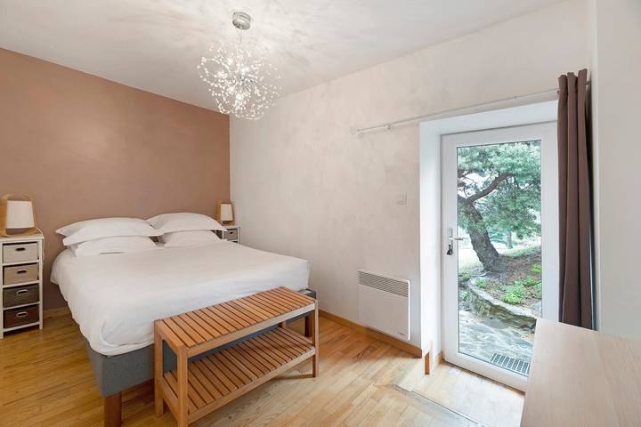 Holiday Home 'Bergerie at Domaine de Cabu' with Mountain View, Shared Pool and Wi-Fi in Saint-Victor (Ardèche), Tournon-sur-Rhône Området