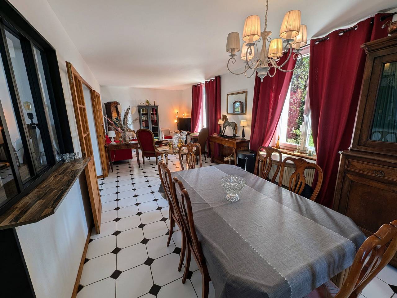 Amplio y luminoso alojamiento en Chargey-lès-Gray in Chargey-lès-Gray, Alto Saona