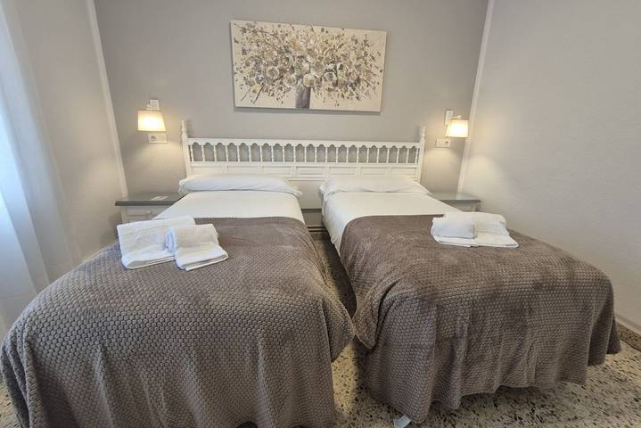 Ganze Wohnung, C27B02 Twin Comfort Hostería El Capricho in Piélagos, Kantabrische Küste