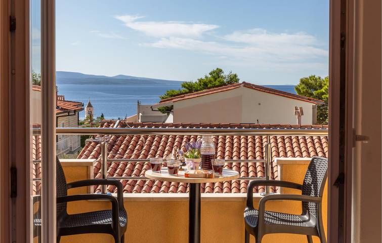 Ferienwohnung für 4 Personen, mit Terrasse in Baska Voda - 2
