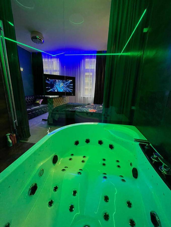 Apartament wakacyjny dla 2 osób, z balkon i sauna oraz jacuzzi w Kielce