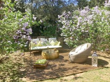 Cottage pour 3 personnes, avec jardin et piscine, animaux acceptés à Sillans-la-Cascade