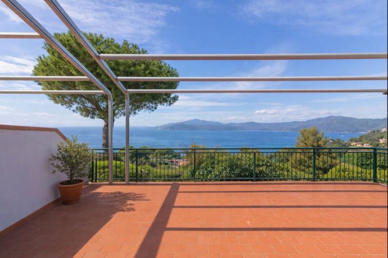 Appartement de vacances entier, Appartement de vacances pour 4 personnes avec terrasse in Morcone, Ile d'Elbe