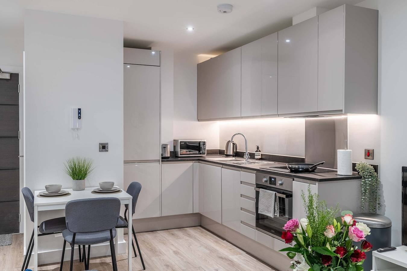 Entire apartment, Stylish 1 bed apartment in Central Solihull in Solihull, Birmingham Area