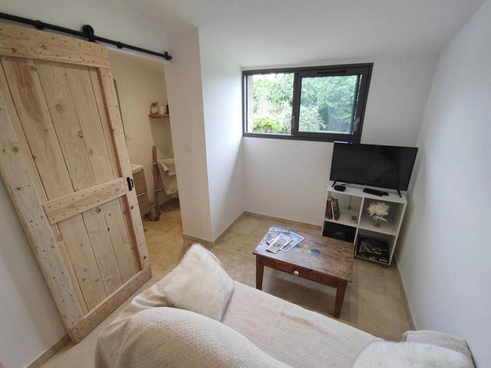 Location de vacances pour 3 personnes, avec Terrasse et Jardin à Viviers