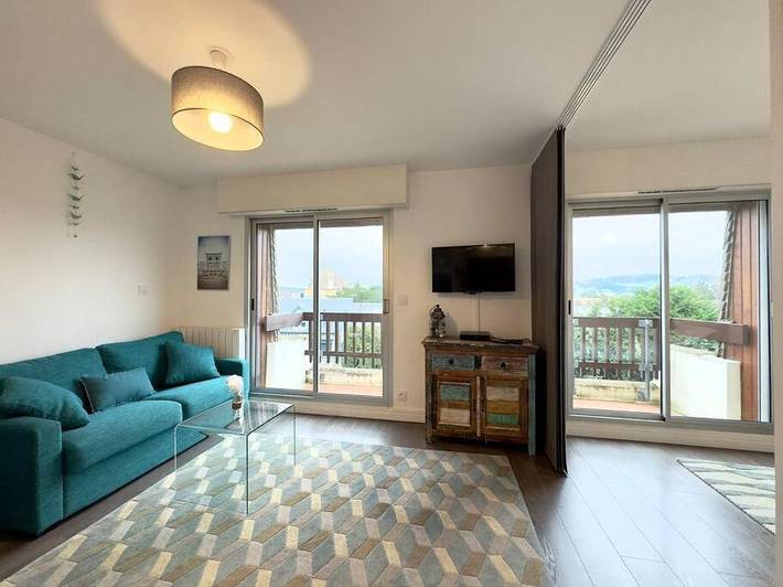 Appartement de vacances pour 2 personnes, avec vue ainsi que piscine et balcon