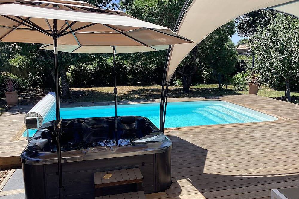 Villa au Bassin Darcachon, Spa, à Arès. Entre Andernos et Lège cap Ferret in Arès, Arcachon und Umgebung