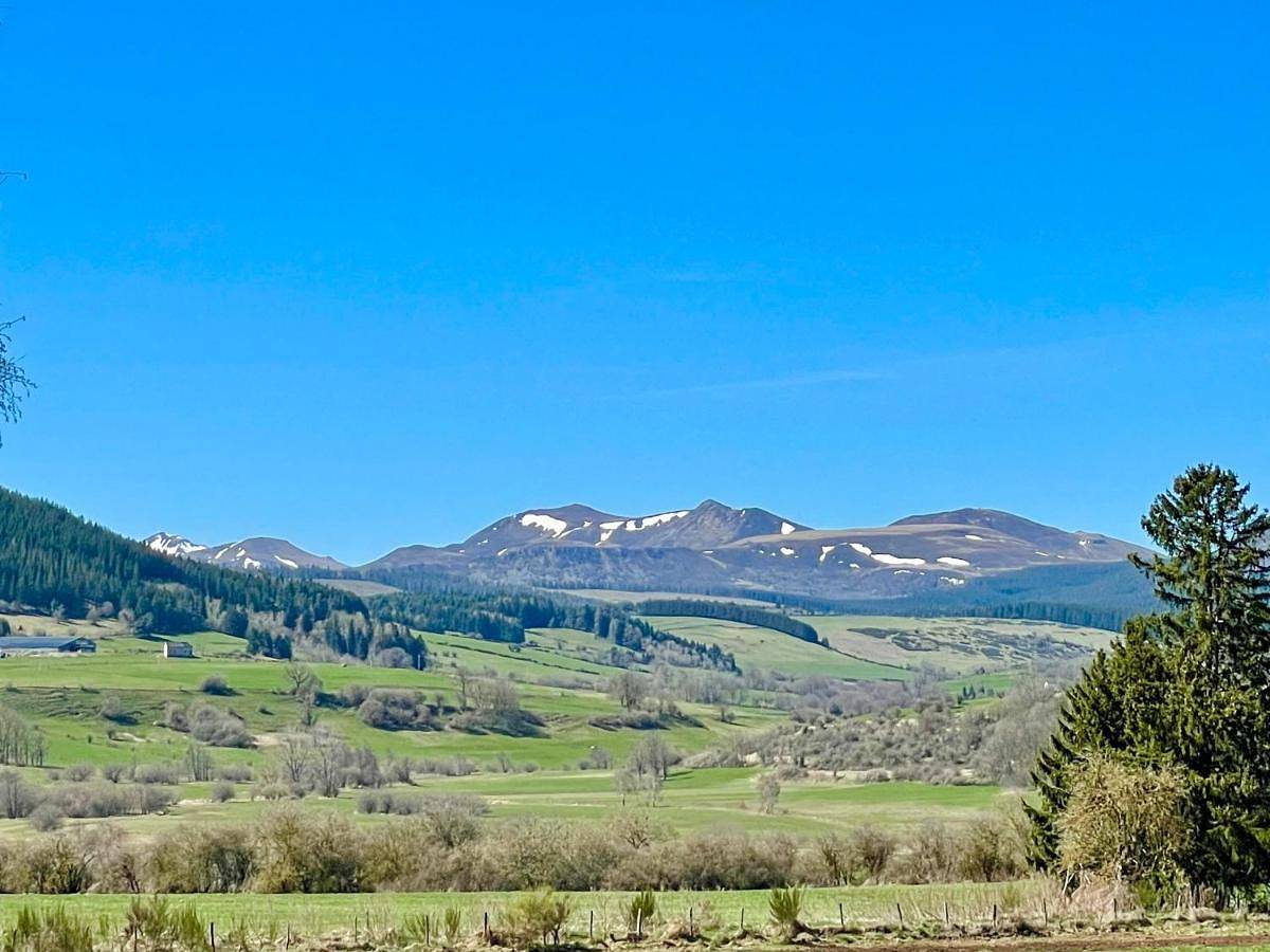 Domaine les 2 Mondes in Aydat, Parc naturel régional des Volcans d'Auvergne