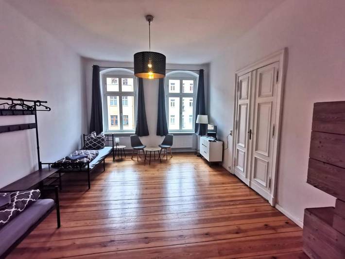 Ferienwohnung für 5 Personen, mit Balkon und Ausblick in Prenzlauer Berg Berlin