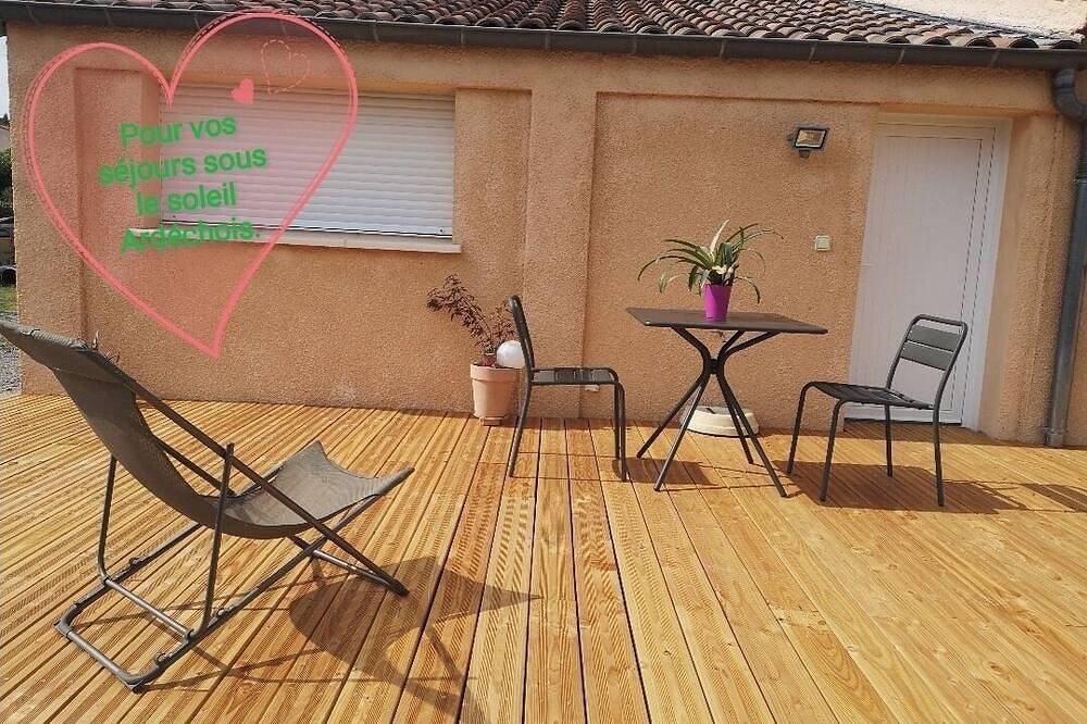 Ganze Wohnung, 1 Bedroom Apartment in Aubenas in Aubenas, Ardèche