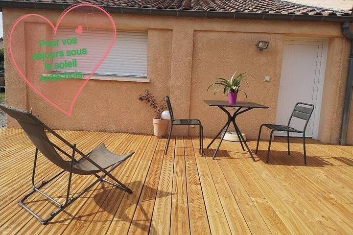 Location de vacances pour 2 personnes, avec jardin et terrasse à Aubenas