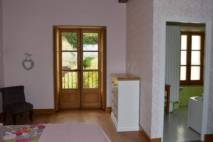 Charmante maison avec jardin privé, cheminée et WIFI in Seuilly, Vallée de la Loire