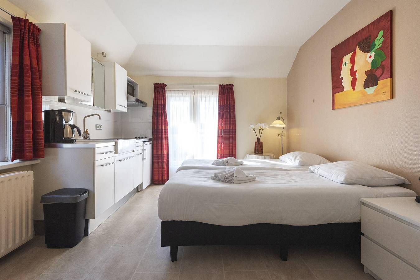 Studio Zandvoort 2 with balcony and shared bathroom in Zandvoort, Mare del Nord Olanda