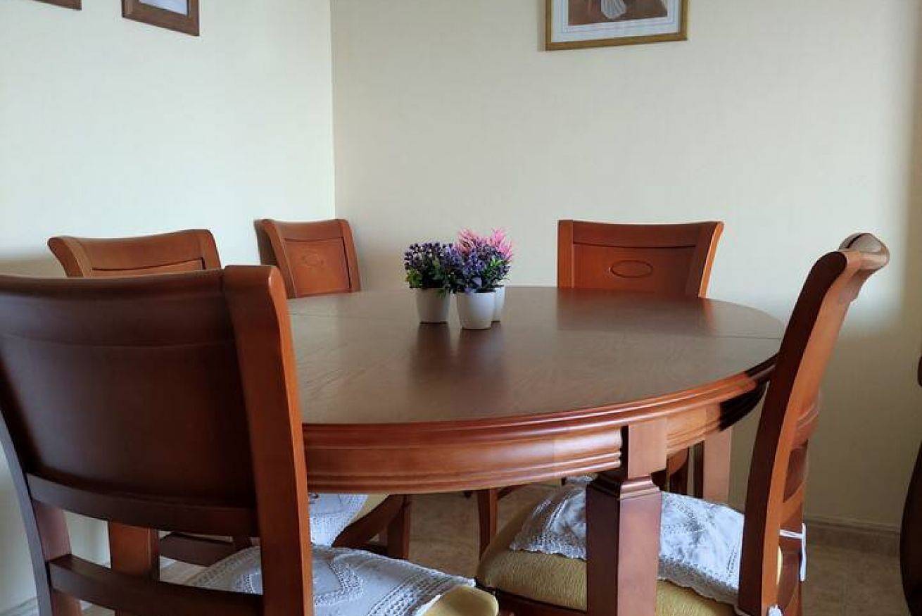 Ganze Wohnung, Schickes Apartment mit Pool & Wlan nahe Stadtattraktionen in Noja, Kantabrische Küste