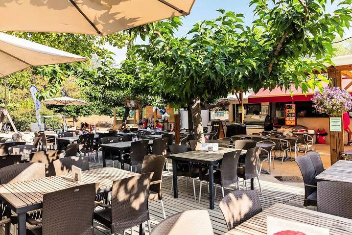 Camping für 4 Personen, mit Terrasse, mit Haustier in Vaucluse - 4