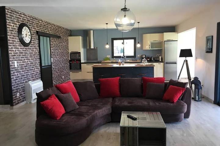 Location de vacances pour 6 personnes, avec Terrasse et Jardin à Biguglia