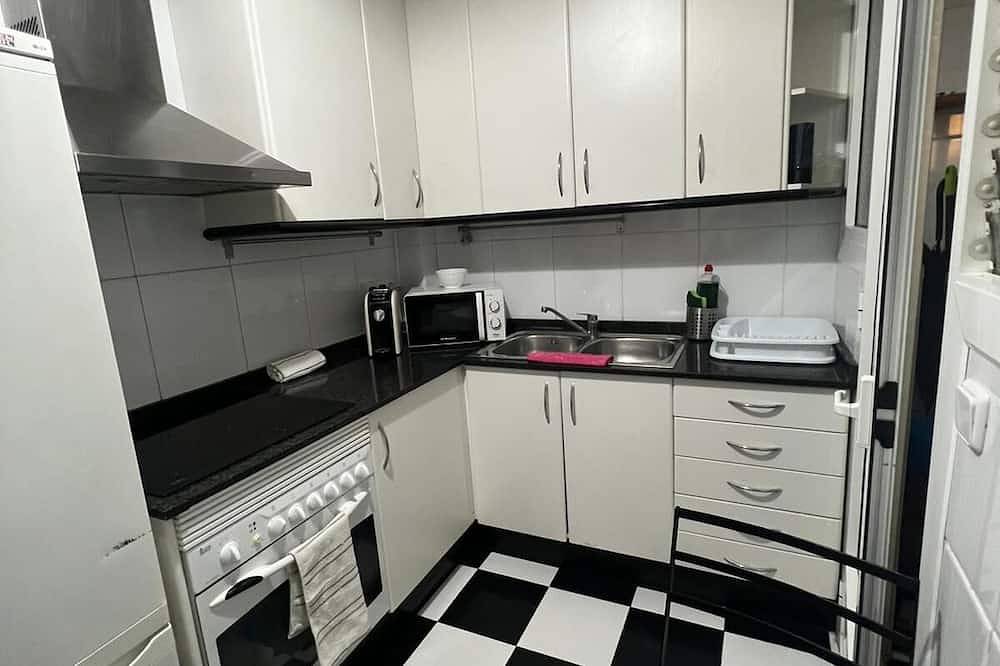 Ganze Wohnung, Bright Big Room near to Downtown in Barcelona Zentrum, Barcelona