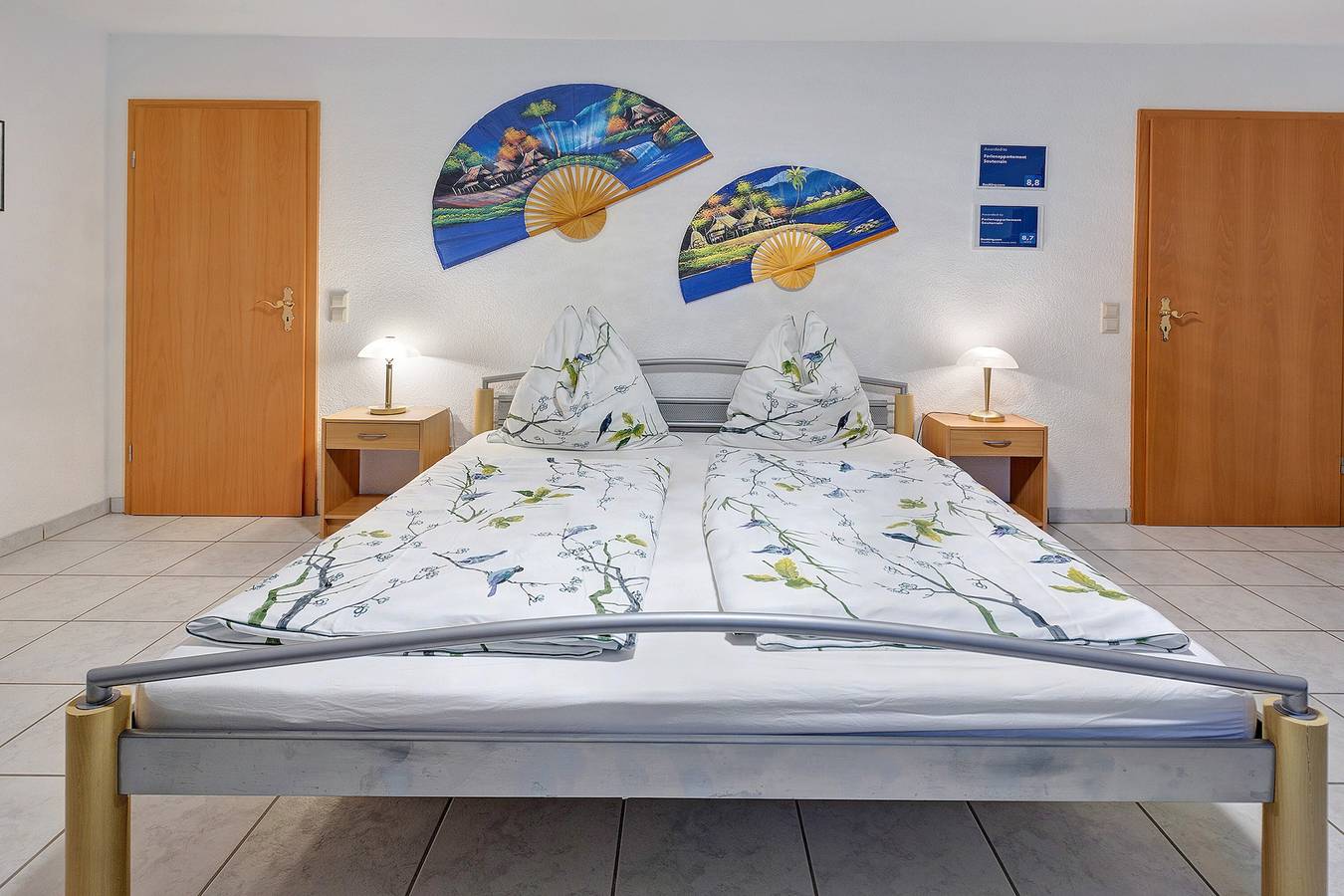 Ganze Wohnung, Einzimmerapartment 'Souterrain' mit Gemeinschaftsterrasse, Gemeinschaftsgarten und Wlan in Volkertshausen, Hegau