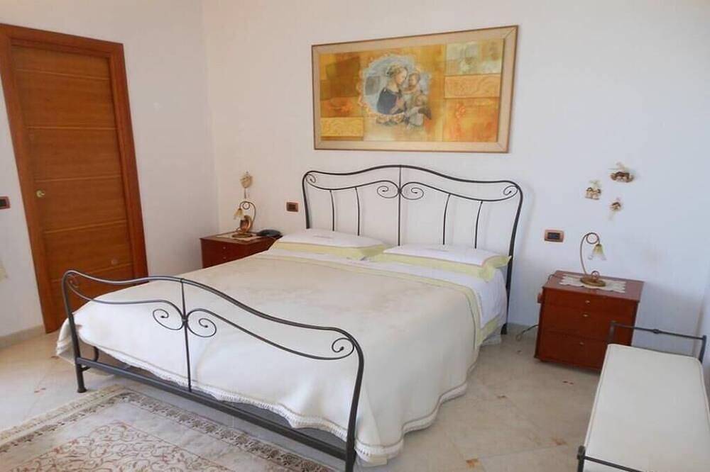 Entire apartment, Casa Sarado in Polignano a Mare, Bari Province