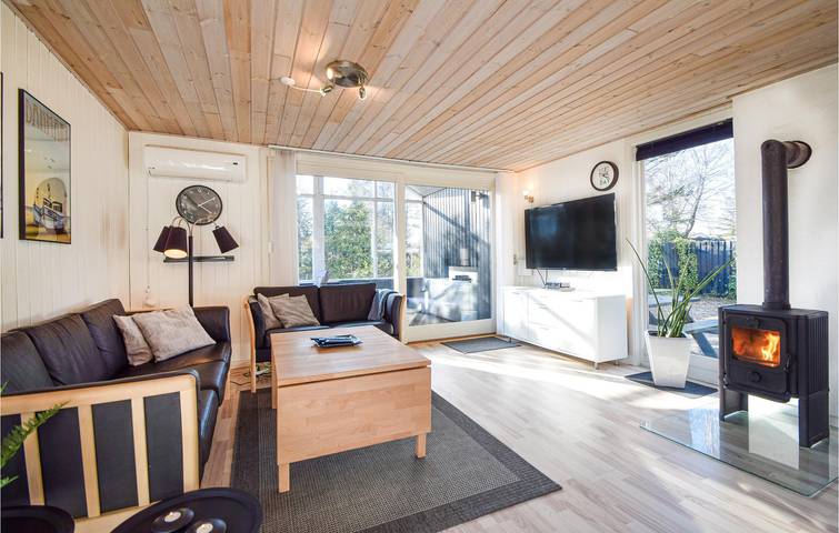 Ferienhaus für 8 Personen, mit Terrasse und Whirlpool sowie Garten und Sauna in Odder und Umgebung - 2