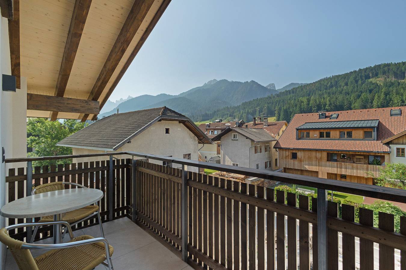 Ganze Wohnung, Apartment „Hofer Heidi“ mit Bergblick, Wlan, Balkon und Garten in Pragser Wildsee, Niederdorf