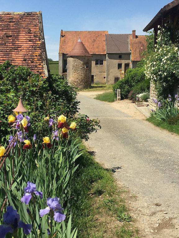 La Grange au Jardin - chambre d'hôtes - Suite + Chambre in Saint-Romain-sous-Gourdon, Chalon-sur-Saône region