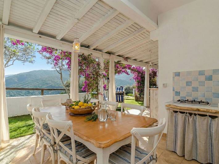 Résidence pour 6 personnes, avec piscine et jardin dans Sole Ruiu - 4