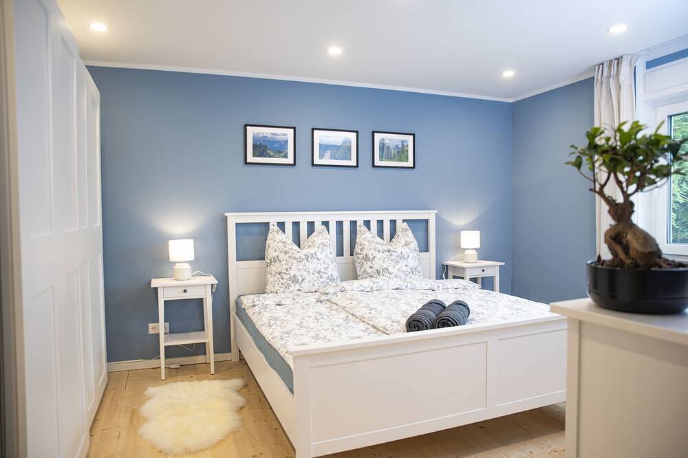 Apartamento inteiro, Moderne Wohnung im Grünen mit Privatem Garten in Donaueschingen, Central Black Forest