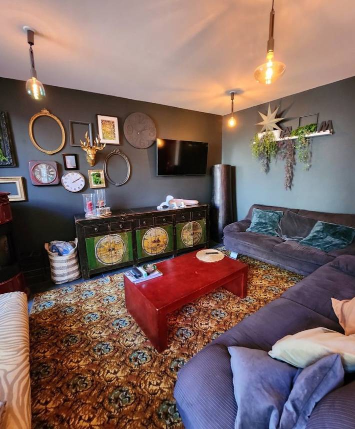 Gîte pour 8 personnes, avec piscine ainsi que jardin et terrasse