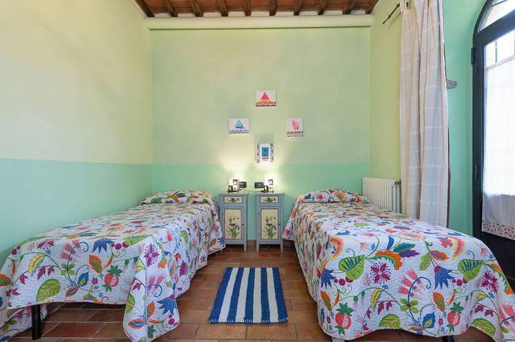 Ganze Wohnung, Herrliche Wohnung für 5 Gäste mit Pool, Klimaanlage,  W-Lan, Innenhof und Haustiere erlaubt in Campiglia Marittima, Etruskische Küste