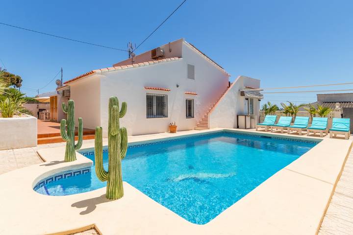 Ferienhaus für 6 Personen, mit Balkon und Garten in Benissa