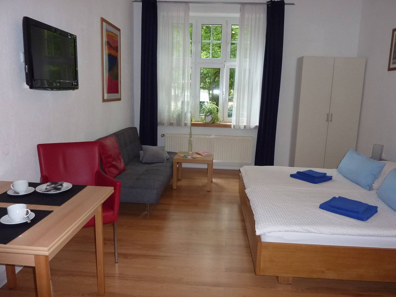 Ganze Ferienwohnung, Lessing-Apartment in Oberbilk, Düsseldorf