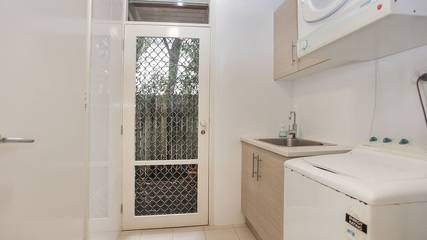 Holiday Home for 8 People in Hawks Nest, Hunter Valley, Photo 4