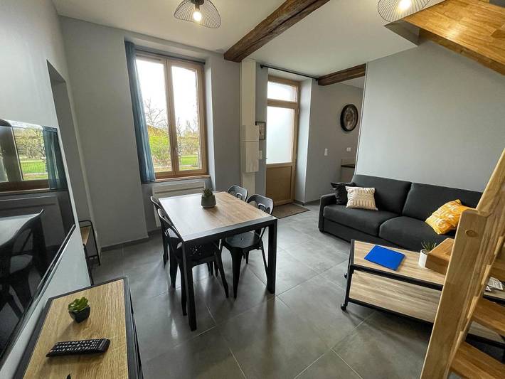 Location de vacances pour 6 personnes, avec jardin et vue à Flogny-la-Chapelle - 2