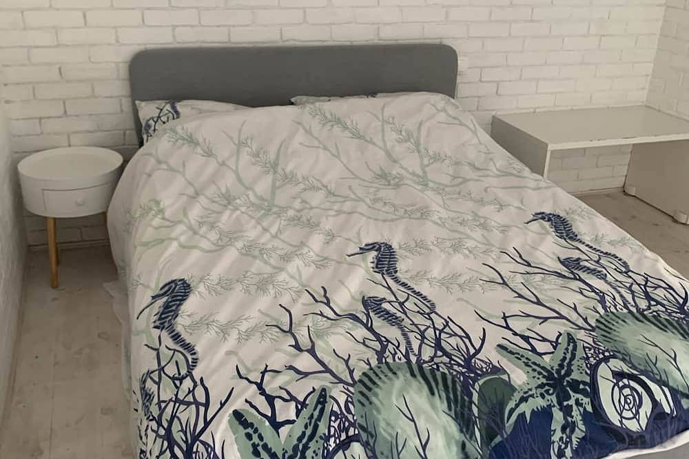 Entire apartment, City Center Art Loft: Unique Comfort Experience with Parking in Warsaw, Masovia